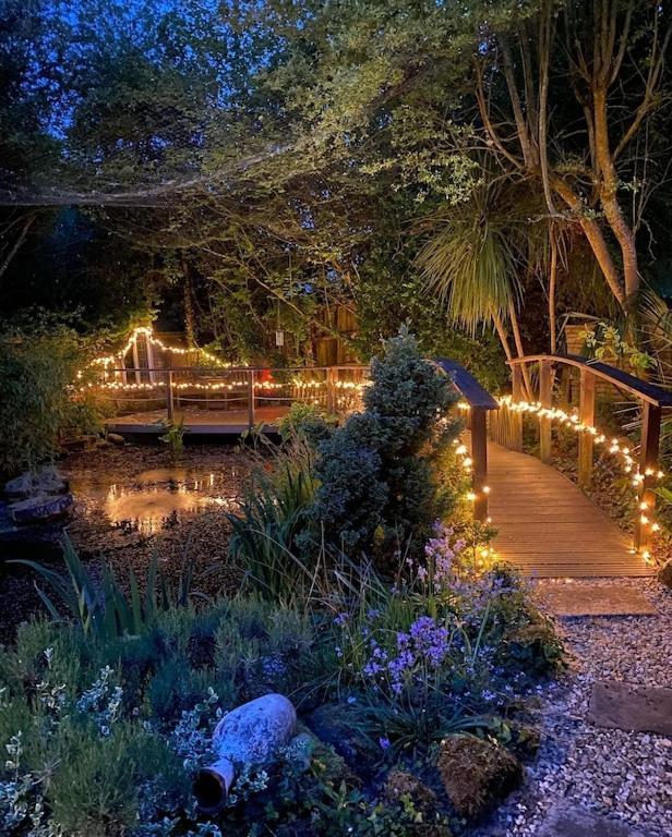 'Monktonmead Lodge' In Secluded Setting, With Private Indoor Pool. Ryde  Exterior photo
