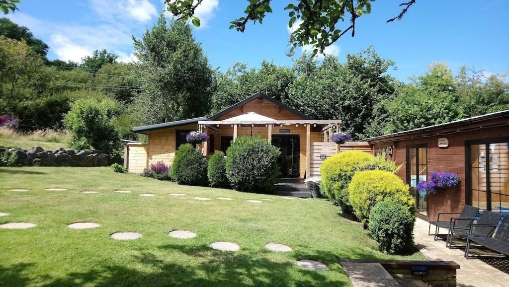 'Monktonmead Lodge' In Secluded Setting, With Private Indoor Pool. Ryde  Exterior photo