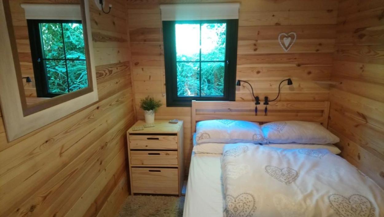'Monktonmead Lodge' In Secluded Setting, With Private Indoor Pool. Ryde  Exterior photo