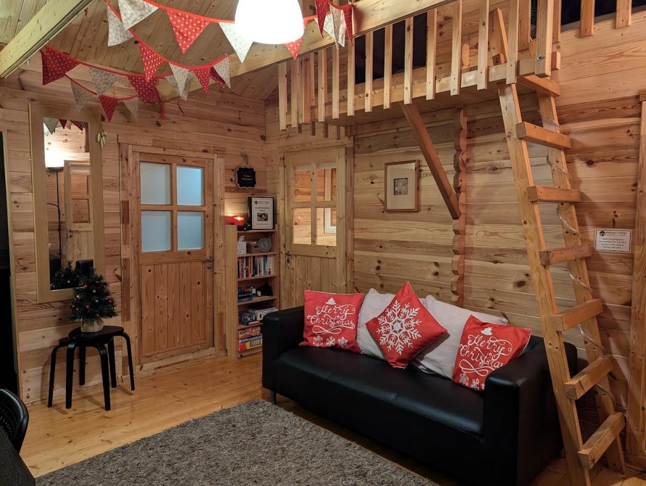 'Monktonmead Lodge' In Secluded Setting, With Private Indoor Pool. Ryde  Exterior photo